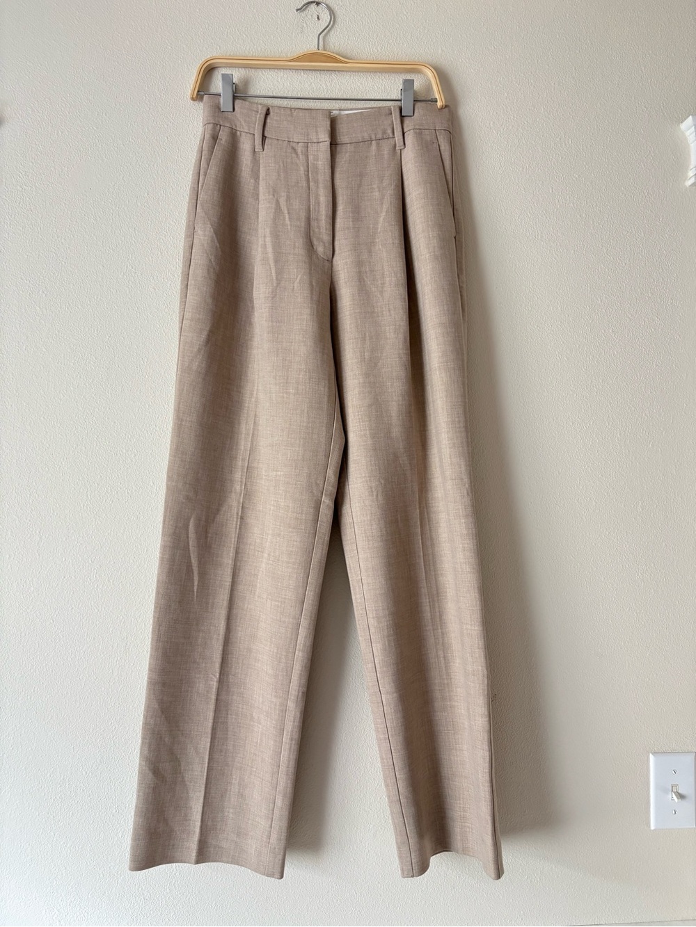 Aritzia Wilfred The Effortless Pant Wide-Leg Pleated Trousers in Light Taupe 6